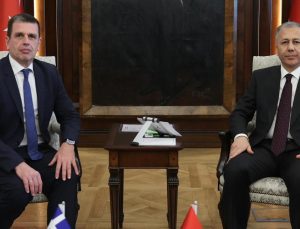 Bakan Yerlikaya, Yunanistan Göç ve İltica Bakanı Kairidis ile görüştü