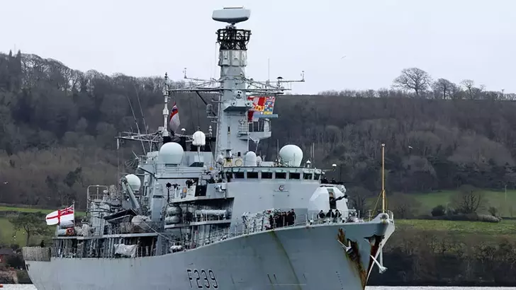 İngiltere Gazze’ye yardım için donanma gemisi gönderiyor