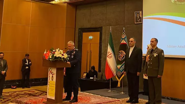 İran Büyükelçisi: İran karşılık verme kararlılığını ifade etmiştir